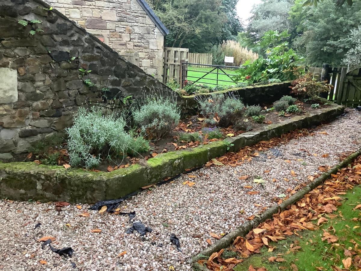 Nethermains House Kilwinning Bagian luar foto